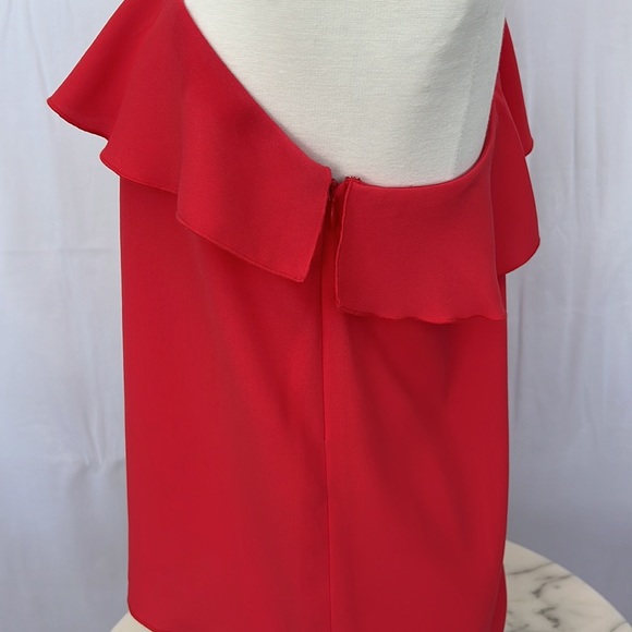 Aritzia Wilfred Allaire Ruffle One
Shoulder Blouse size medium - Picture 8 of 12